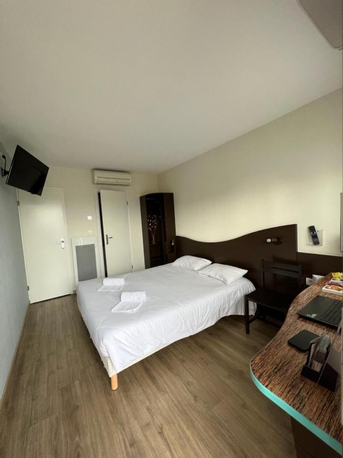 Contact Hotel Fontenay Le Comte Exterior foto